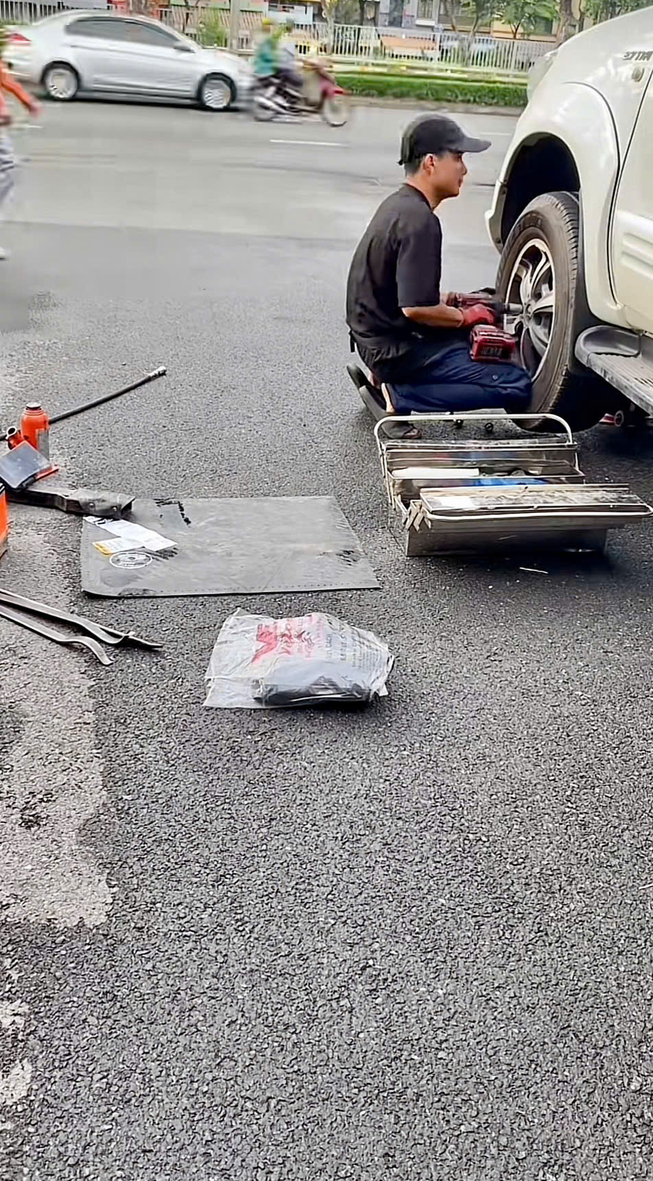 Vá xe lưu động Bình Dương