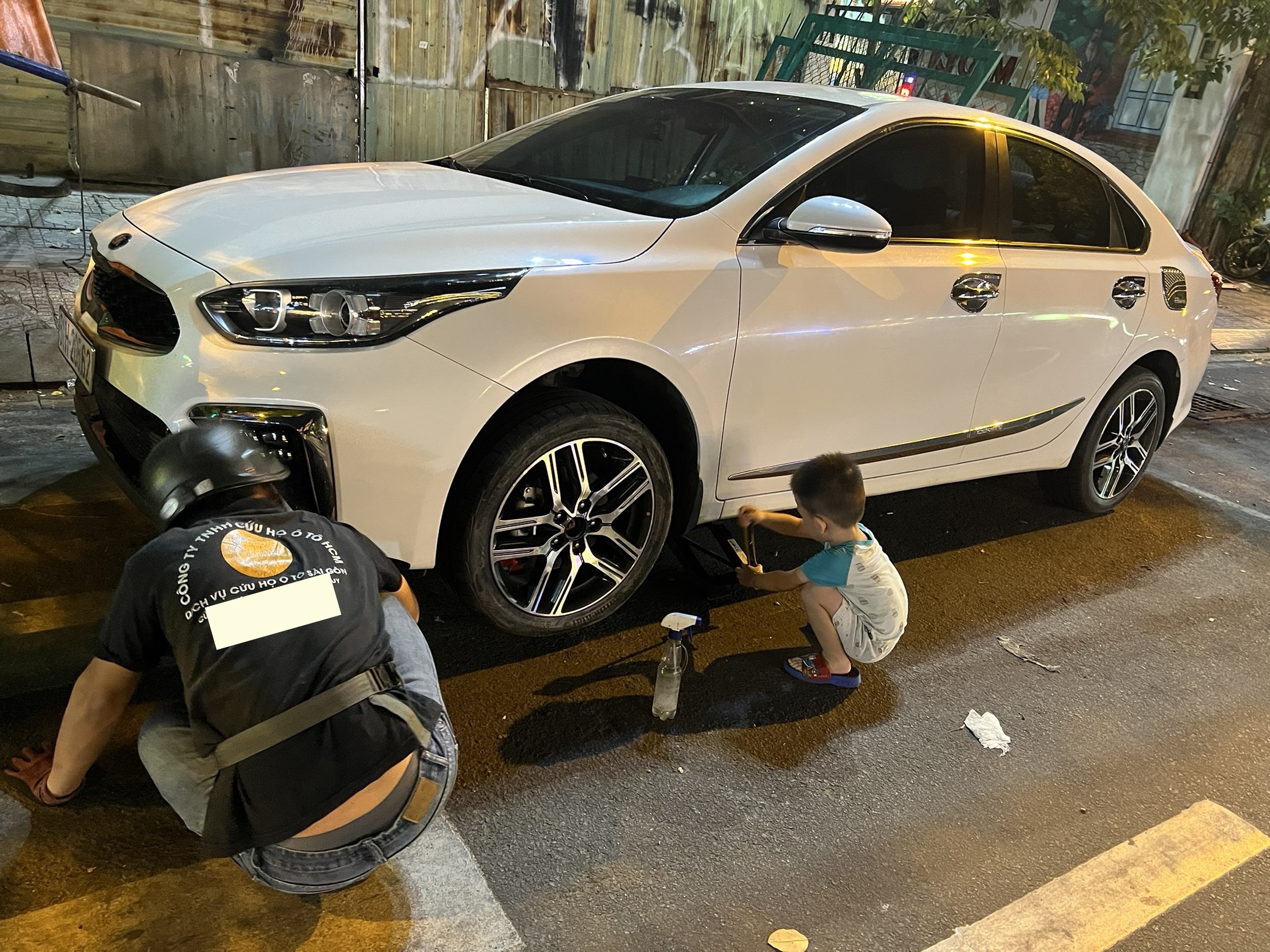 Vá lốp tận nơi 24/24