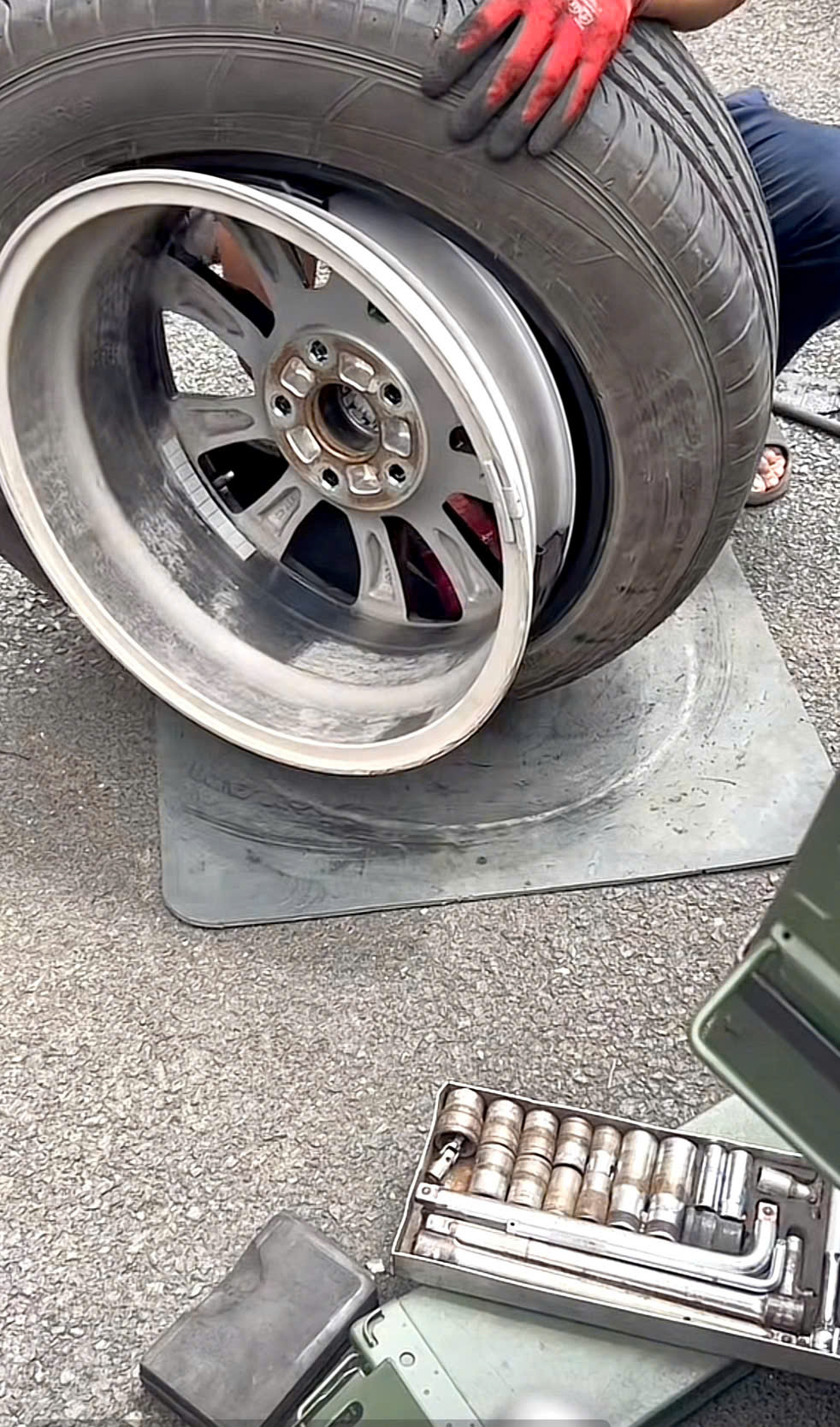 vá xe lưu động Bến Nghé