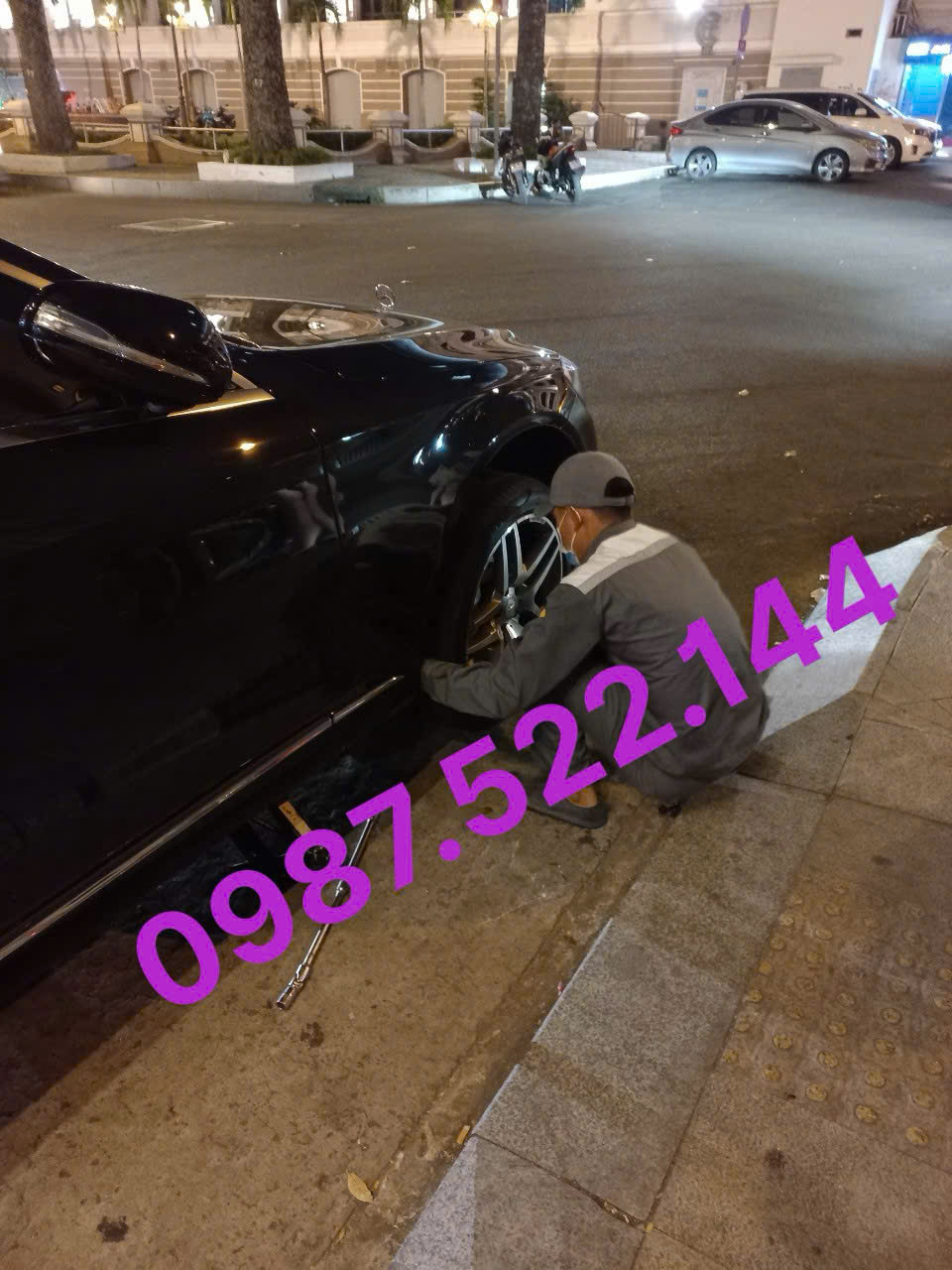 vá vỏ gấp trong đêm