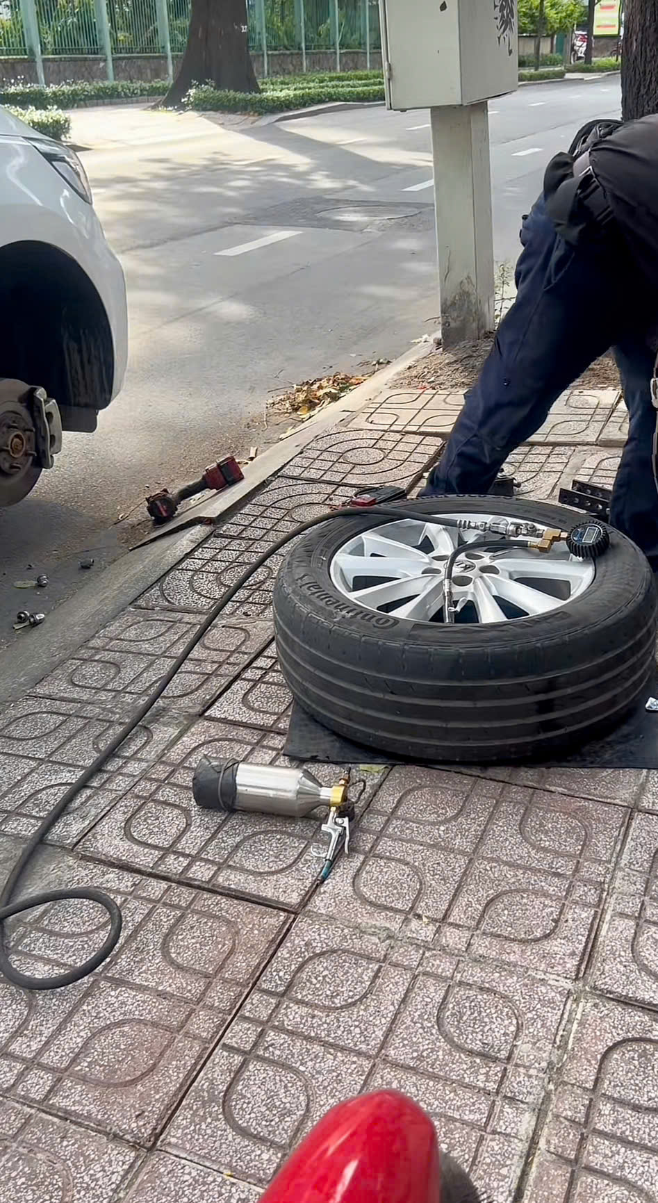 vá vỏ ô tô tận nơi Biên Hòa